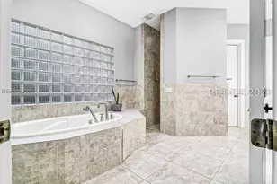 33 N Port Royal Dr, Hilton Head Island, SC 29928 - Photo 30