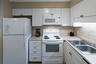 40 Folly Field Rd, Hilton Head Island, SC 29928 - Photo 6