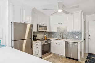 15 S Forest Beach Dr, Hilton Head Island, SC 29928 - Photo 4