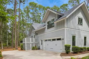 2 Ravenwood Rd, Hilton Head Island, SC 29928 - Photo 86