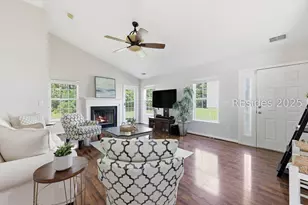 11 Savannah Oak Dr, Bluffton, SC 29910 - Photo 2