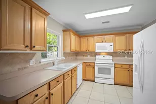 37 Heather Glenn Ln, Bluffton, SC 29910 - Photo 14