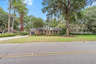 173 Spanish Point Dr, Beaufort, SC 29902 - Photo 2