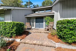 16 Fawn Ln, Hilton Head Island, SC 29928 - Photo 2