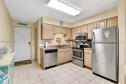 40 Folly Field Road #E18, Hilton Head Island, SC 29928 - Photo 8