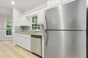 40 Victoria Square Dr, Hilton Head Island, SC 29926 - Photo 10