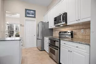 164 Island W Dr, Bluffton, SC 29910 - Photo 14