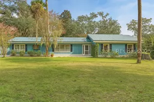 9 Palmetto Beach Dr, Bluffton, SC 29910 - Photo 1