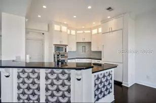 122 Crosstree Dr, Hilton Head Island, SC 29926 - Photo 10