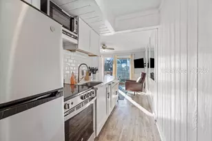 4 N Forest Beach Dr, Hilton Head Island, SC 29928 - Photo 2
