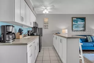 40 Folly Field Rd, Hilton Head Island, SC 29928 - Photo 14