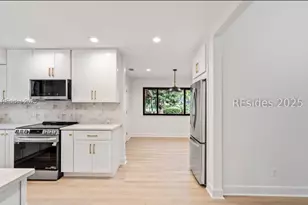 4 Brown Thrasher Rd, Hilton Head Island, SC 29926 - Photo 10