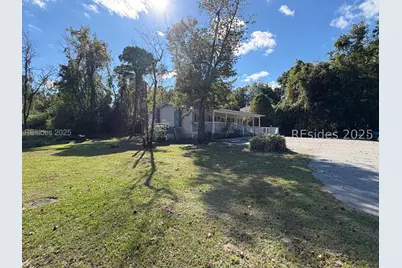 572 Sea Island Parkway, Saint Helena Island, SC 29920 - Photo 4