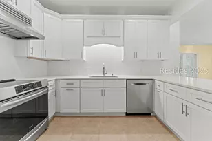 1 Gloucester Rd, Hilton Head Island, SC 29928 - Photo 12