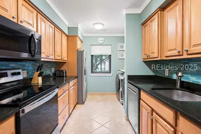 25 Deallyon Avenue #110, Hilton Head Island, SC 29928 - Photo 6