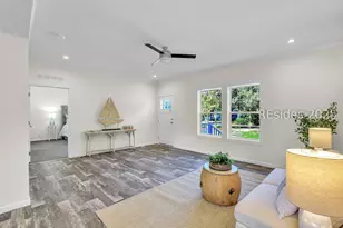 13 Vine St, Hilton Head Island, SC 29926 - Photo 10