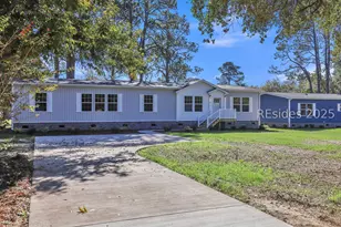 13 Vine St, Hilton Head Island, SC 29926 - Photo 4