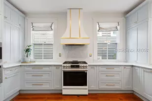 78 Vanderhorst St, Charleston, SC 29403 - Photo 10