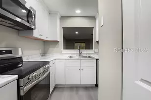 96 Mathews Dr, Hilton Head Island, SC 29926 - Photo 6