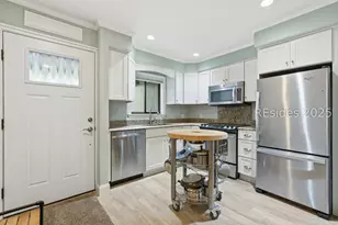 43 Folly Field Rd, Hilton Head Island, SC 29928 - Photo 4