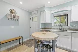 43 Folly Field Rd, Hilton Head Island, SC 29928 - Photo 6