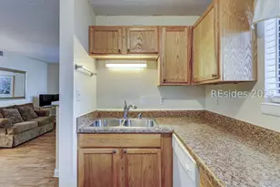663 William Hilton Pkwy, Hilton Head Island, SC 29928 - Photo 8