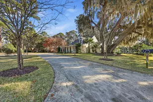 106 S Hermitage Rd, Beaufort, SC 29902 - Photo 2