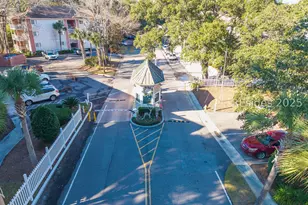 45 Folly Field Rd, Hilton Head Island, SC 29928 - Photo 4