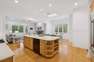 25 Ridgewood Ln, Hilton Head Island, SC 29928 - Photo 18