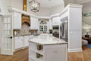 35 St Andrews Pl, Hilton Head Island, SC 29928 - Photo 12