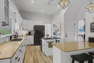 2 Narragansett Lane, Hilton Head Island, SC 29928 - Photo 2