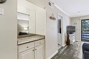 45 Folly Field Rd, Hilton Head Island, SC 29928 - Photo 6