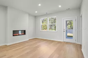 70 Lockwood Dr, Bluffton, SC 29910 - Photo 10