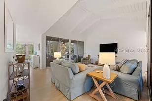 226 Sea Pines Dr, Hilton Head Island, SC 29928 - Photo 6