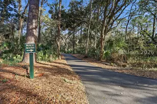 200 Colonnade Dr, Hilton Head Island, SC 29928 - Photo 24