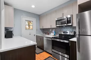 45 Folly Field Rd, Hilton Head Island, SC 29928 - Photo 8