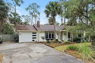 7 Driftwood Dr, Bluffton, SC 29910 - Photo 2