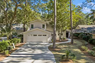 17 Gunnery Ln, Hilton Head Island, SC 29928 - Photo 2