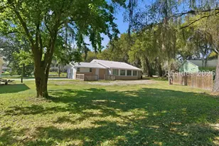 3014 Shell Point Rd, Beaufort, SC 29906 - Photo 12