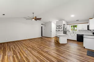 8 Factory Creek Rd, Beaufort, SC 29907 - Photo 2