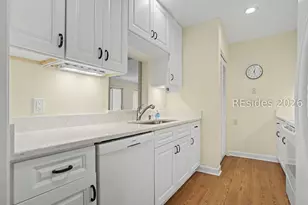 300 Woodhaven Dr, Hilton Head Island, SC 29928 - Photo 6