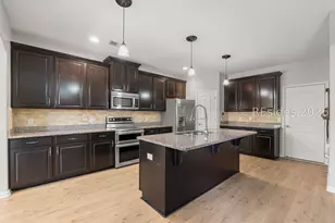 42 Isle Of Palms W, Bluffton, SC 29910 - Photo 10