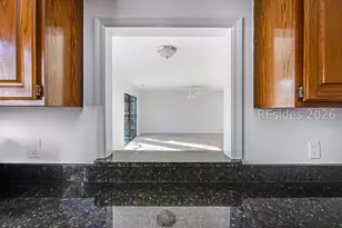 18 Salt Marsh Dr, Hilton Head Island, SC 29926 - Photo 8