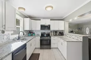 8 Meridith Ln, Beaufort, SC 29907 - Photo 12