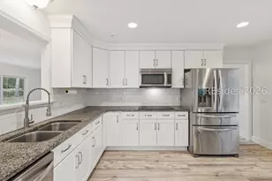19 Pickens St, Beaufort, SC 29907 - Photo 8