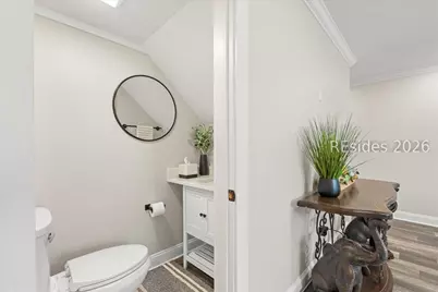 100 Mathews Drive #26, Hilton Head Island, SC 29926 - Photo 6