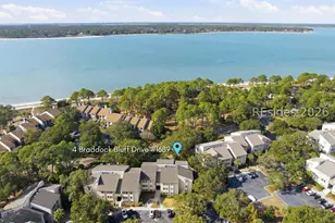 4 Braddock Bluff Dr, Hilton Head Island, SC 29928 - Photo 2