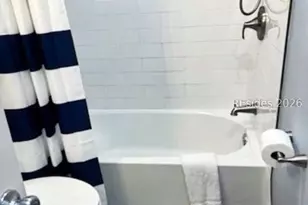 40 Folly Field Rd, Hilton Head Island, SC 29928 - Photo 4