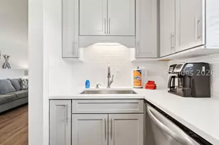 663 William Hilton Pkwy, Hilton Head Island, SC 29928 - Photo 6