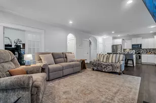 44 Circlewood Dr, Hilton Head Island, SC 29926 - Photo 10